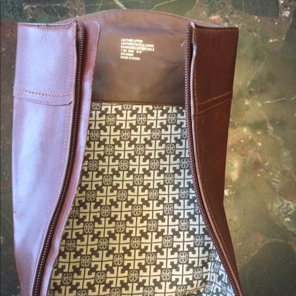 Tory burch boots - Picture 2 of 5